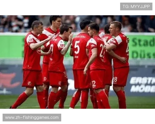 汉堡人民公园球场5万球迷助威，北德比主场气势压对手