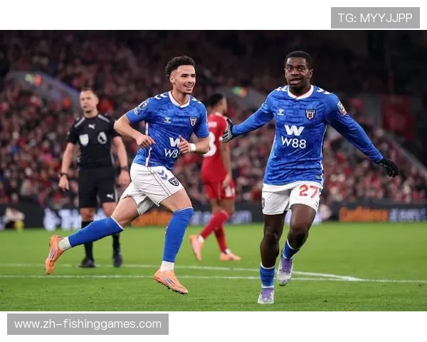 桑德兰1-0胜纽卡，泰恩威尔德比爆冷告终